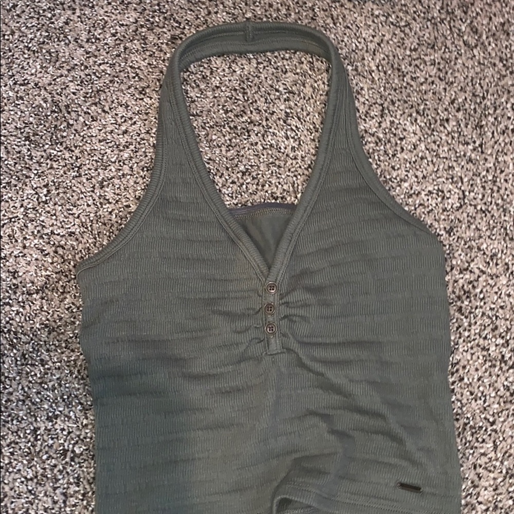 crop top halter top